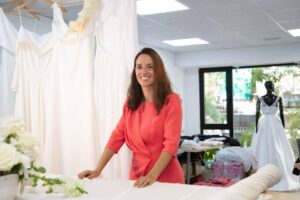 La diseñadora de vestidos de novia Valérie Moreau abre su nuevo Atelier en Madrid