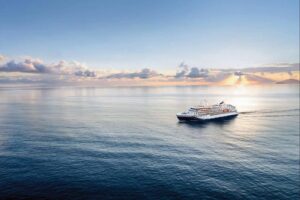 Hapag-Lloyd Cruises anuncia nuevas rutas a bordo del HANSEATIC Inspiration en 2025